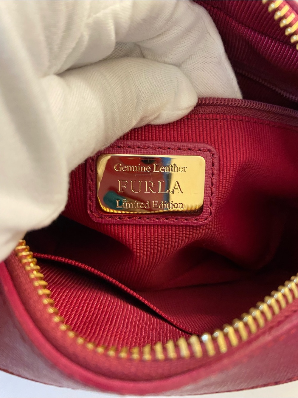 Furla Lilli Crossbody bag and gold-tone hardware ๐. LNC Limited Edition - Picture 8 of 8